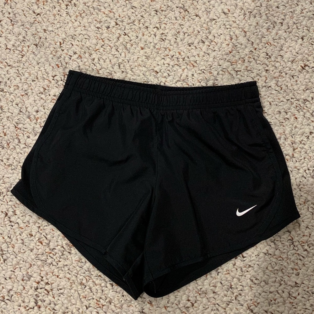 Girls nike shorts